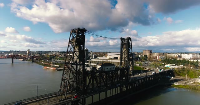 4K_UHD_Drone_Portland_Oregon_Bridge_River_Commute__Fernando